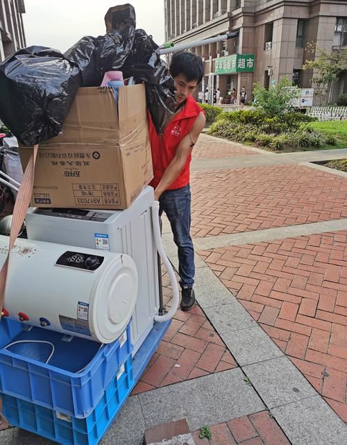 专业搬家搬厂服务,一站式解决搬迁难题,省心又省力